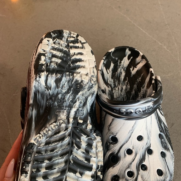 Crocs - Picture 2 of 3